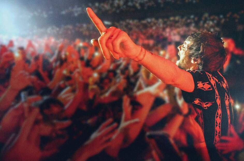 Louis Tomlinson: <br>_All Of Those Voices_